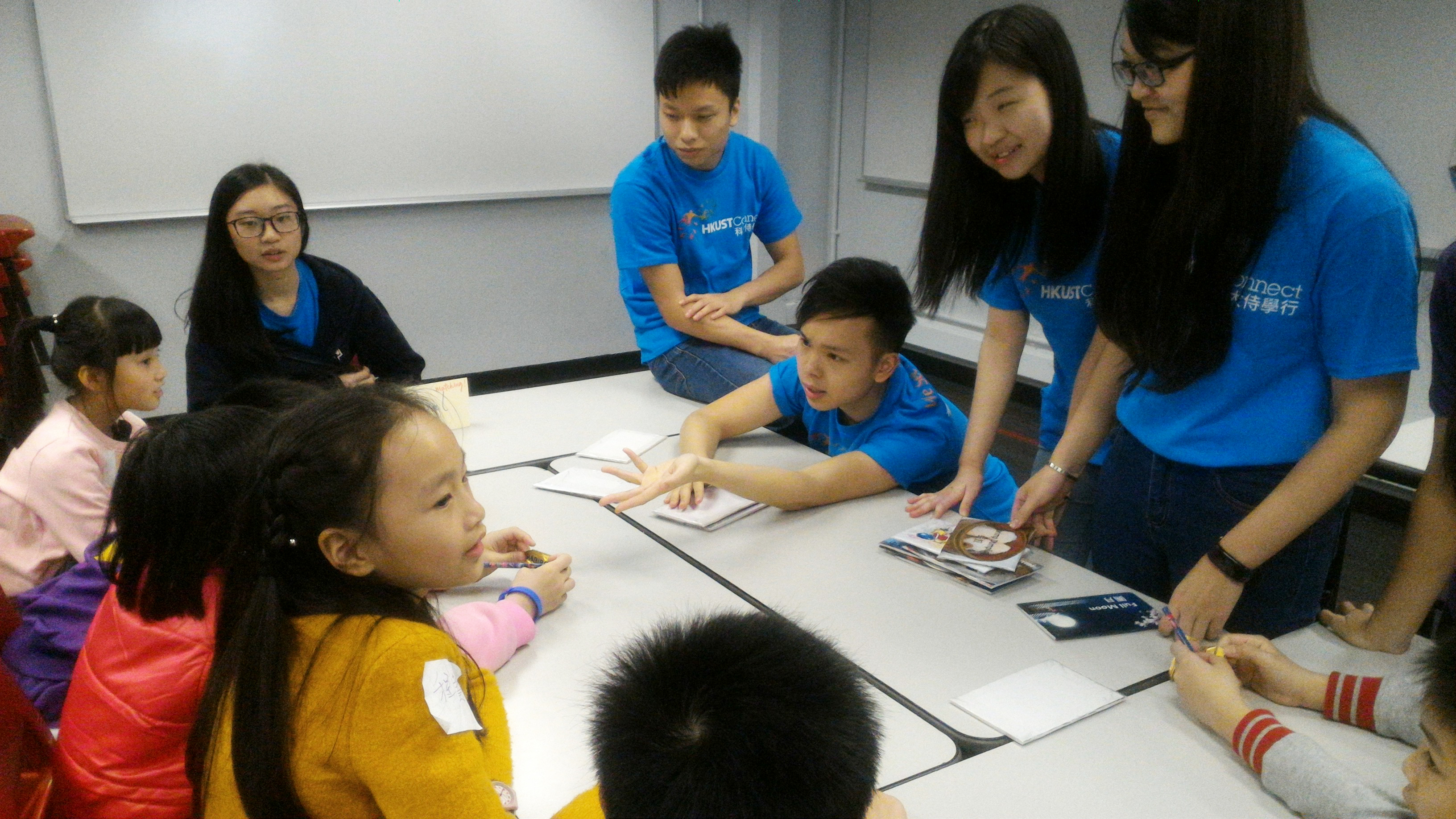 Learning about Hong Kong culture in English