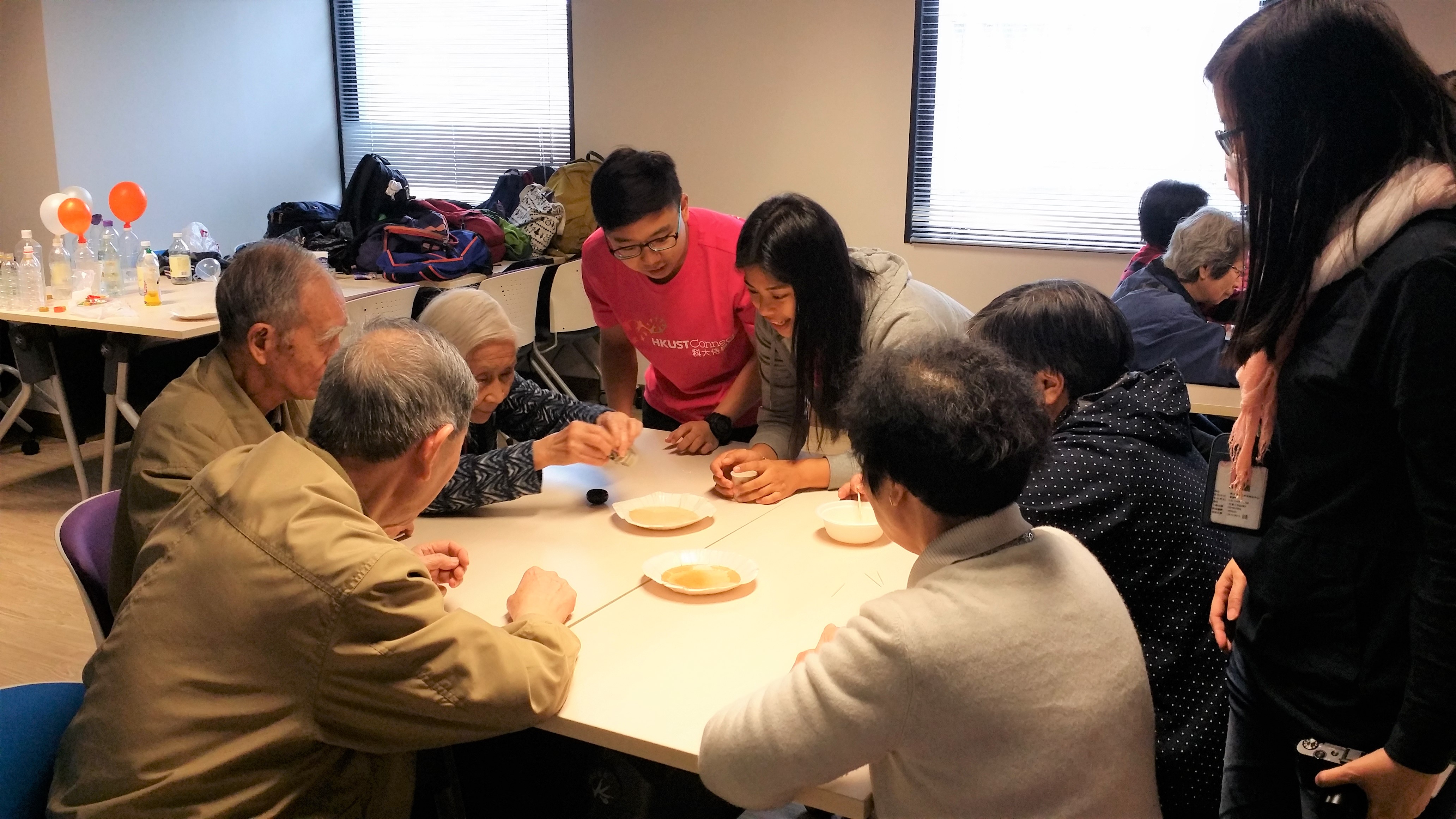 The elderly are eager to learn something new!
