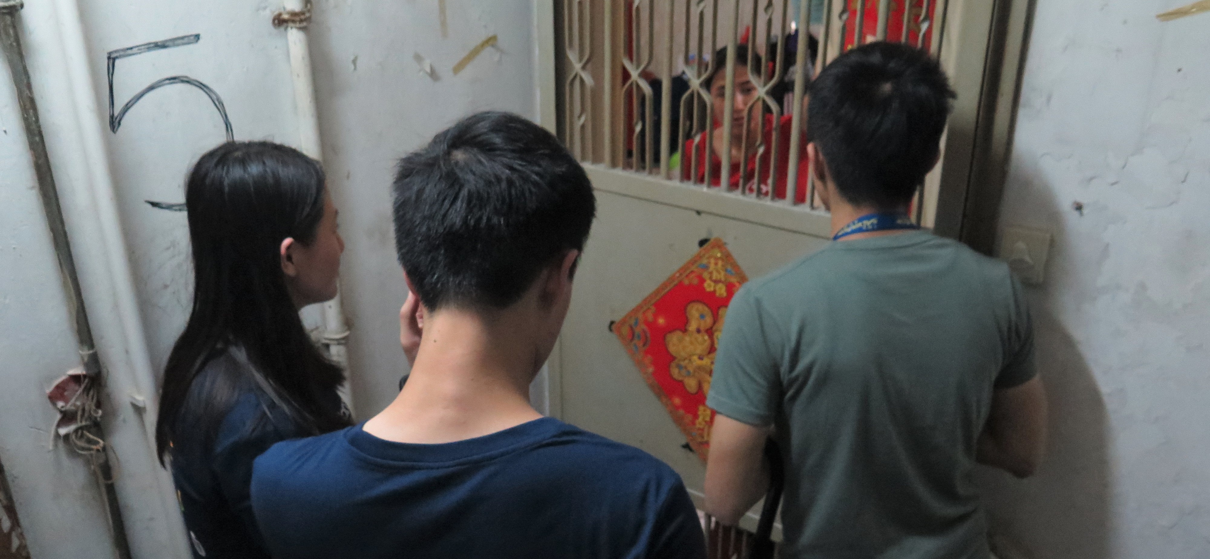 Visiting subdivided flats