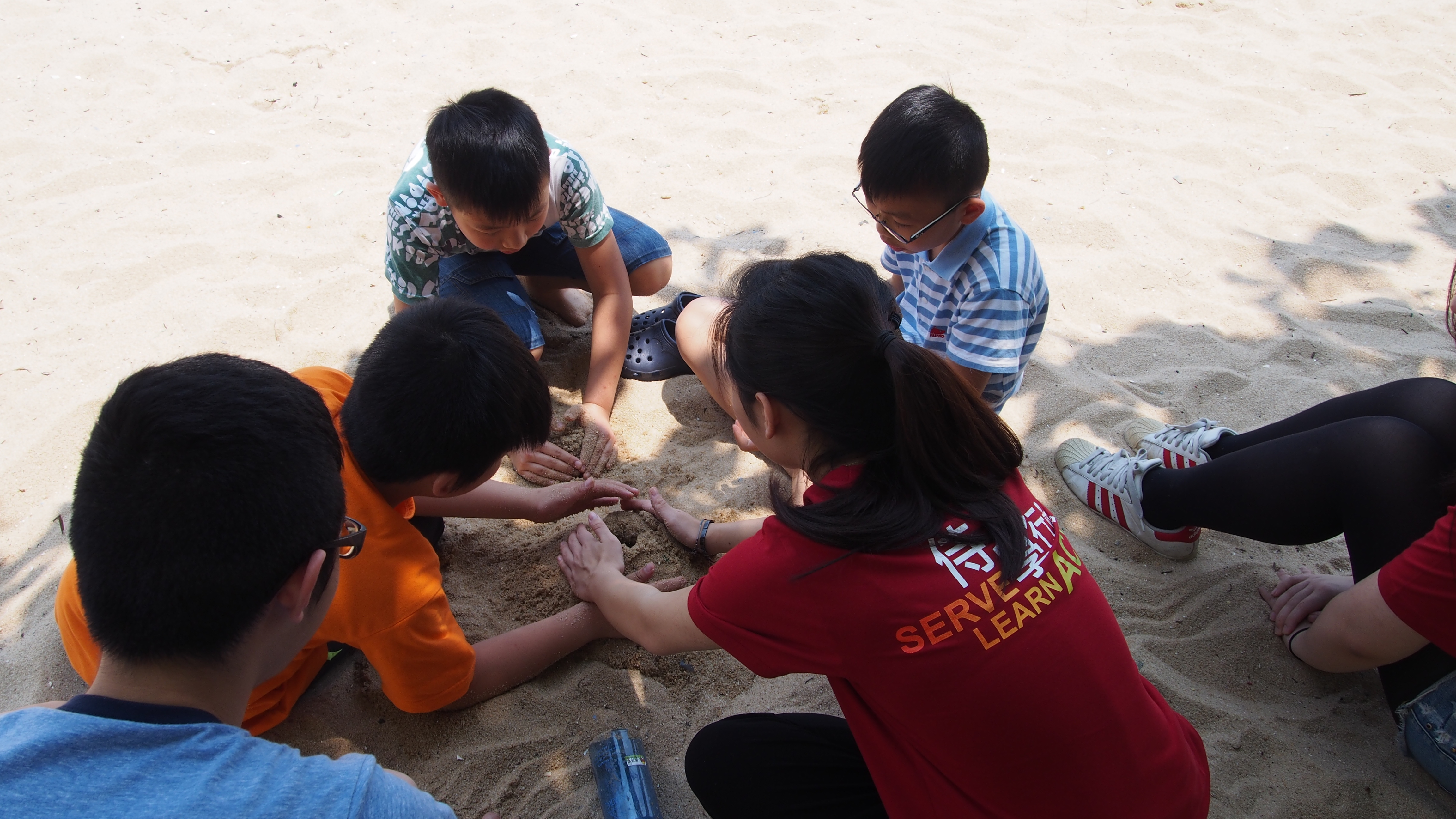 Let's use your creativity and build your dream castle