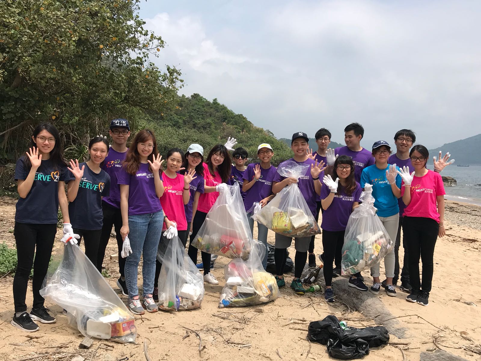 Volunteers picked up 6 bags of rubbish in total