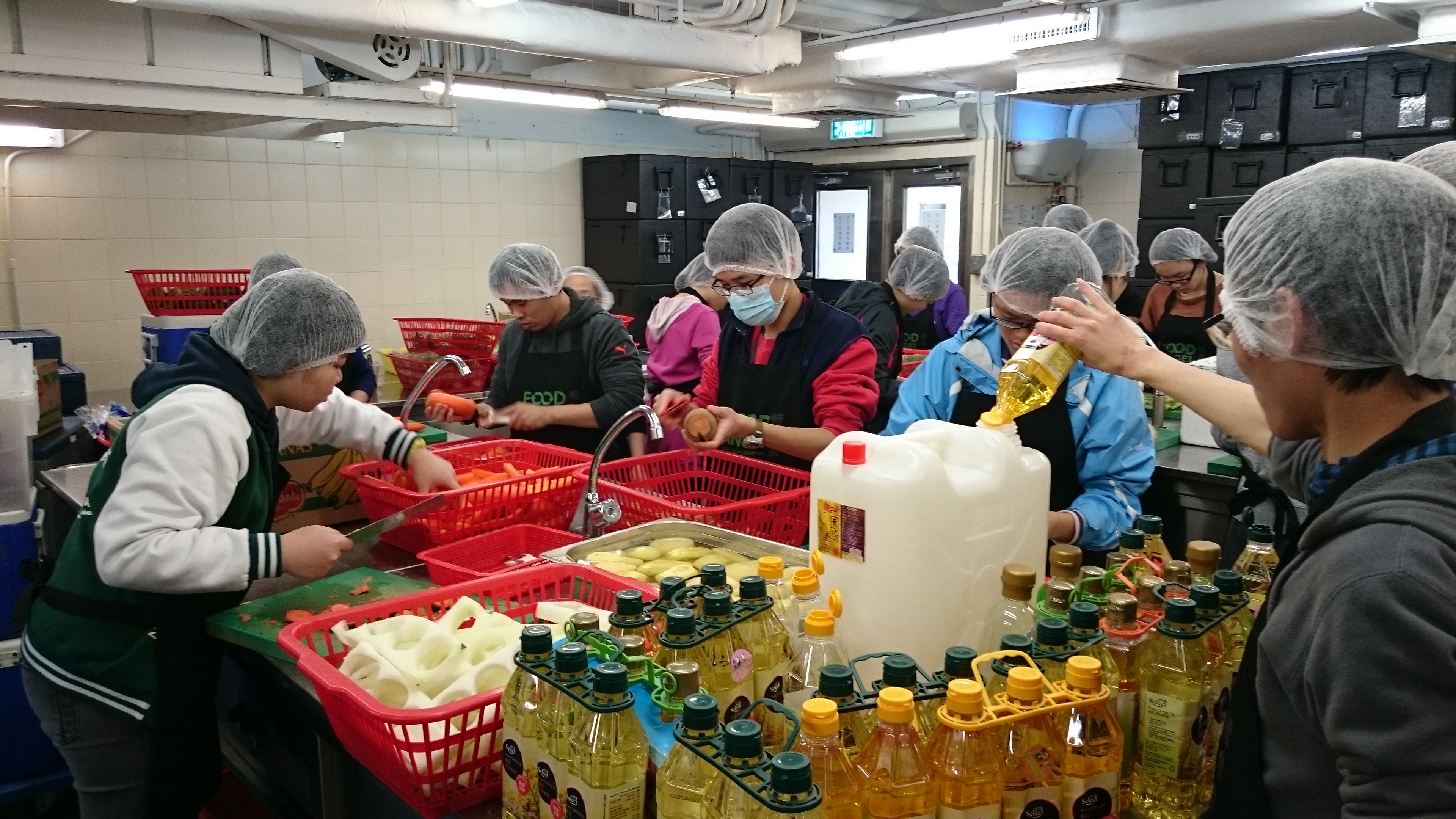 Preparing ingredients & oil