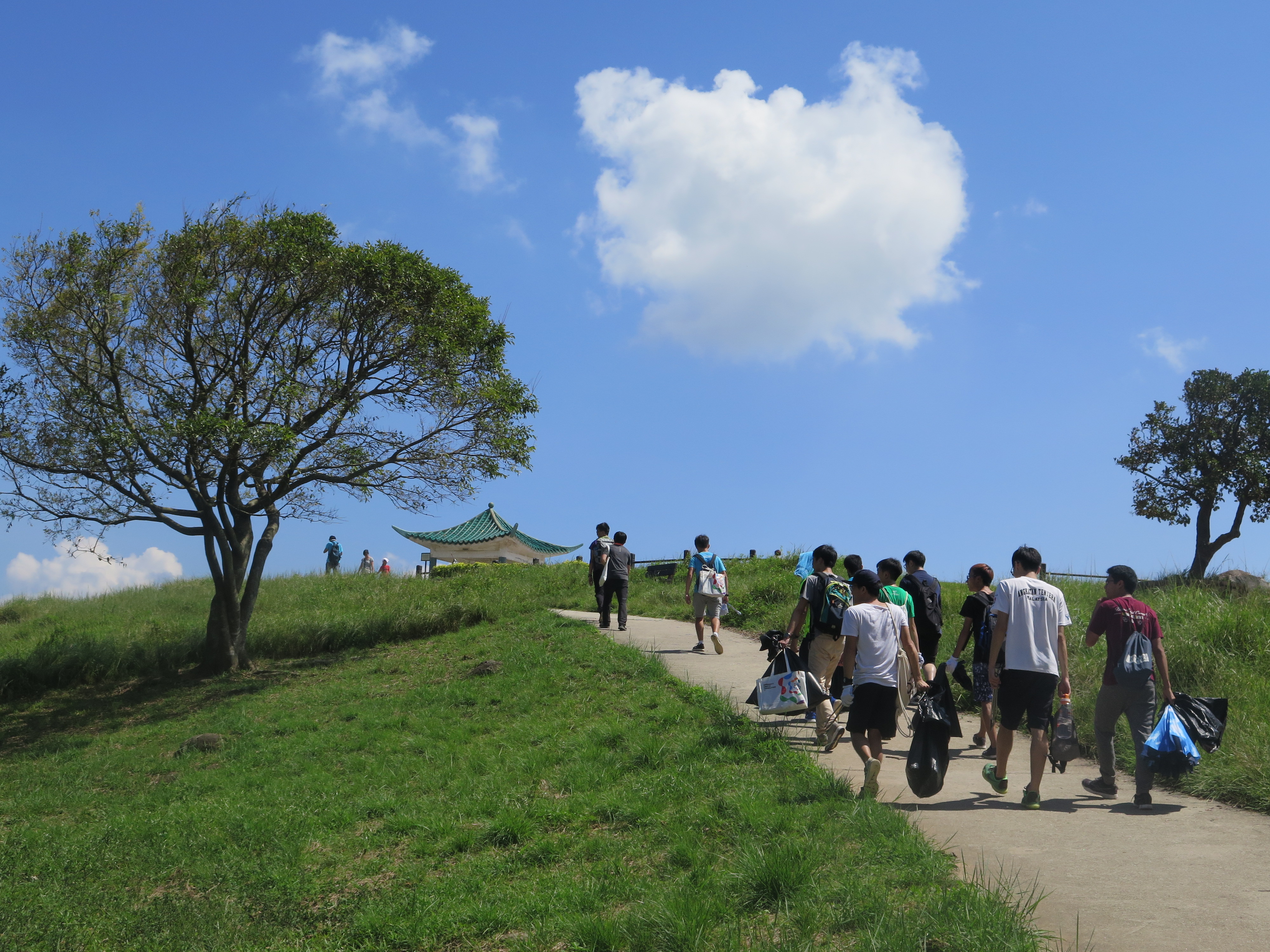 Cleaning up trash to maintain the beautiful scenery!