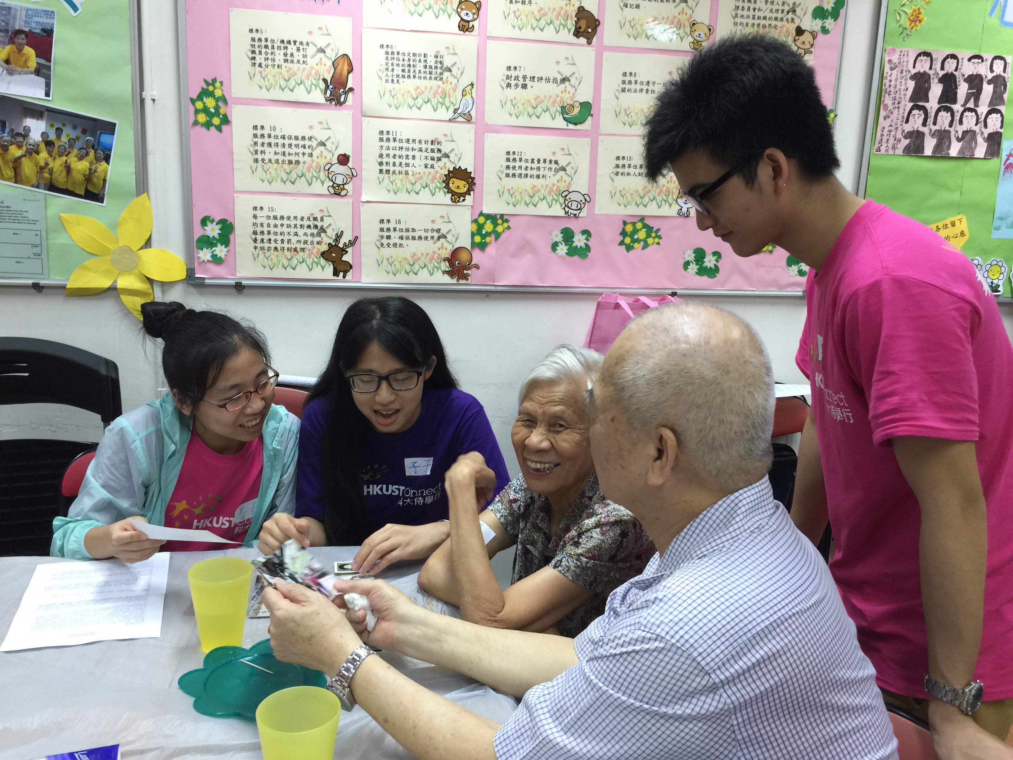 Listening the sharing of the elders living in Sham Shui Po