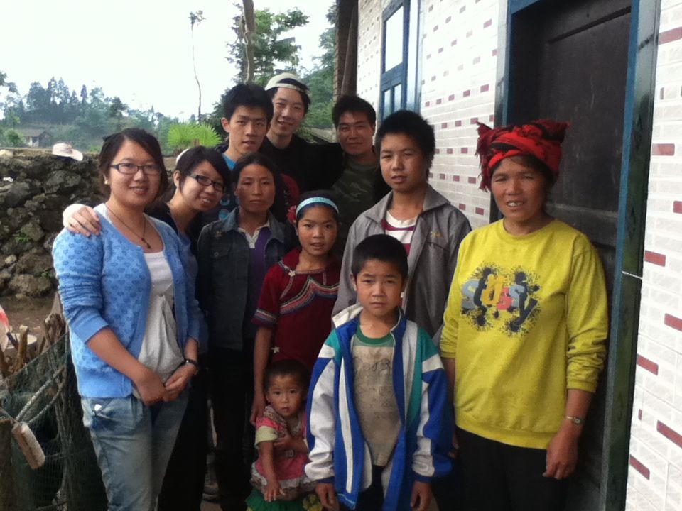 Student volunteers doing the local family visits