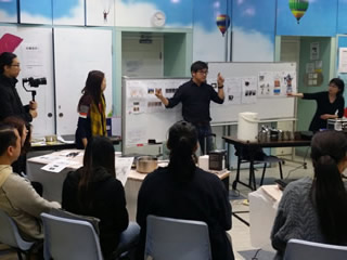 Having a sign language class with ethnic minorities