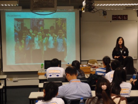 Students sharing about their university experience