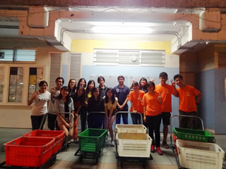 Being ready for collecting the food