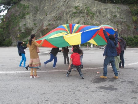 Enjoying the great fun at the program end outing!