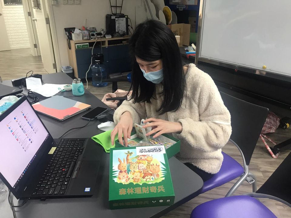Student is preparing for the workshop materials