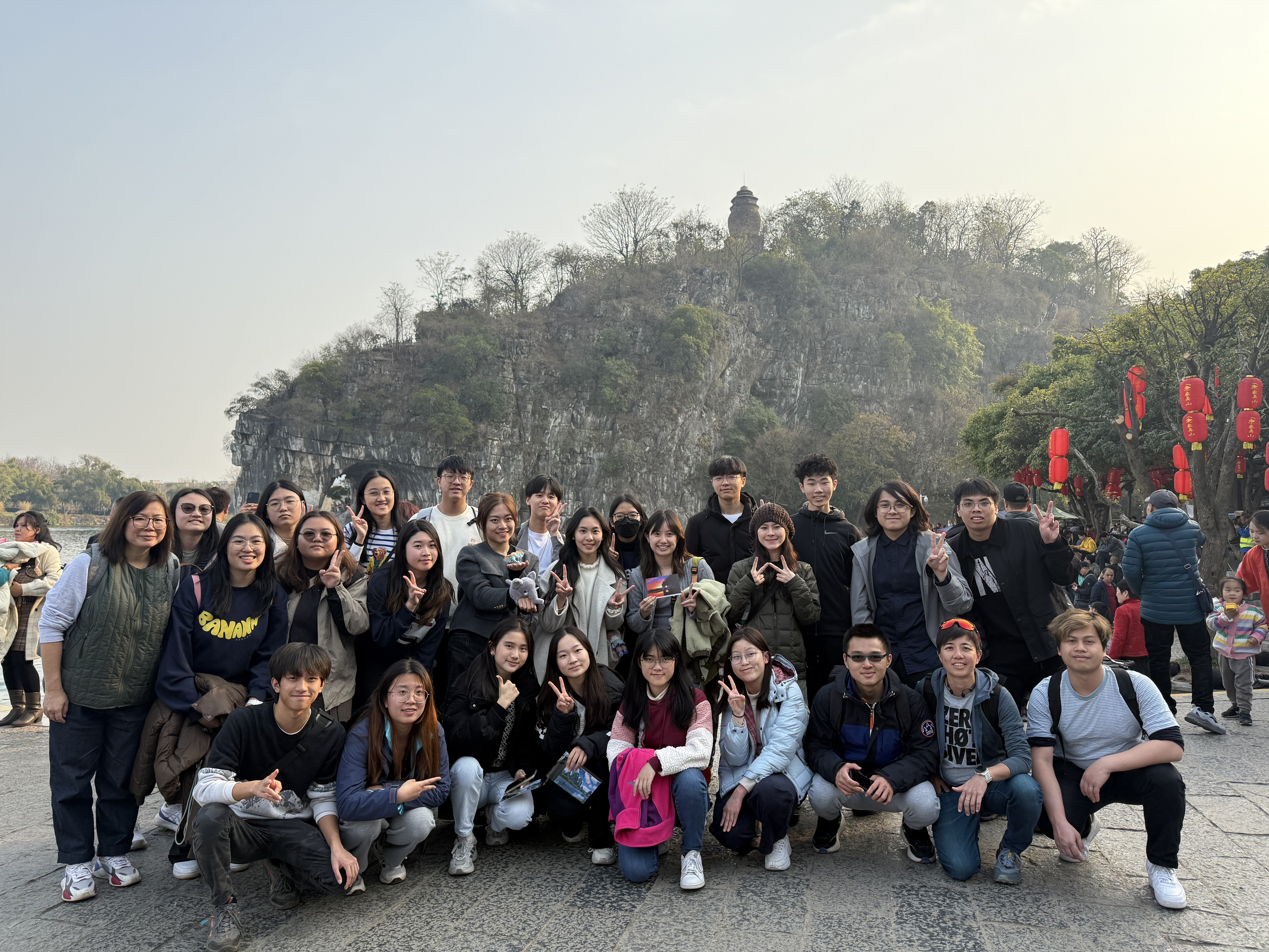 Our HKUST volunteers had a very fun day exploring Guilin.