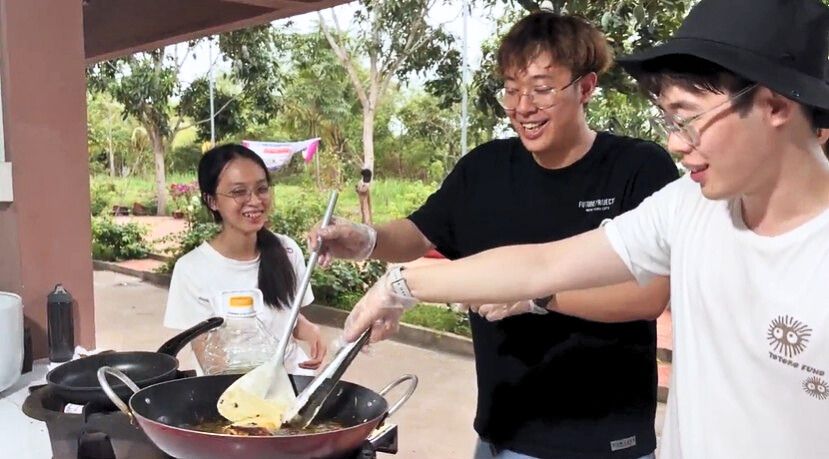 Cooking local dishes with local hosts