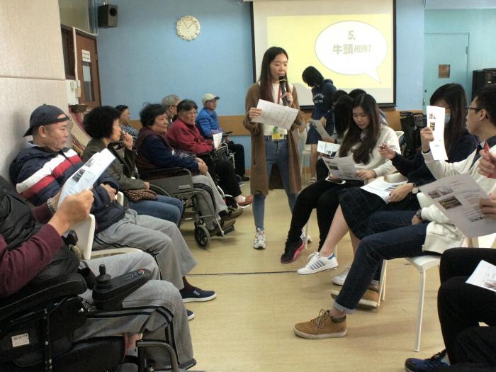 Volunteers and wheelchair users getting to know each other