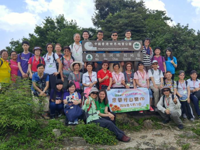 We all enjoy the hike!