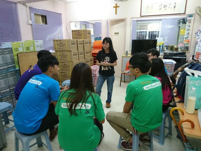 Briefing and preparation before the service