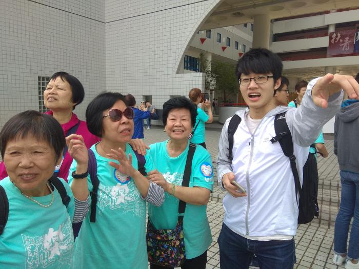 The elderly enjoyed the campus tour