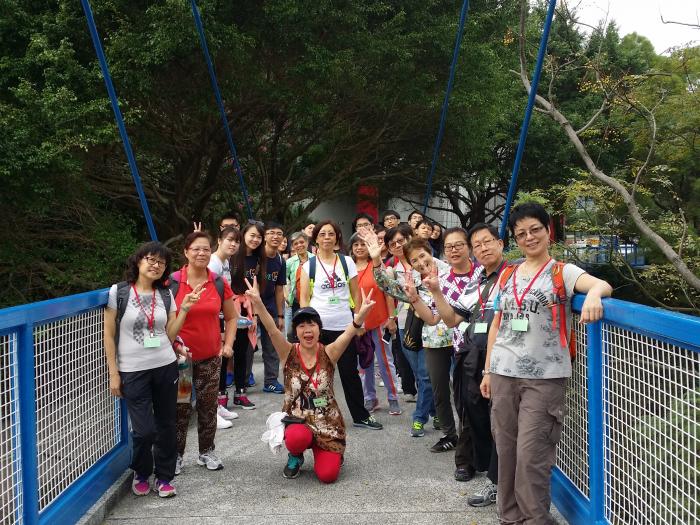 Seems that no one was afraid of the "Resonance Bridge"