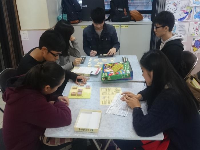 Volunteers preparing games for the kids