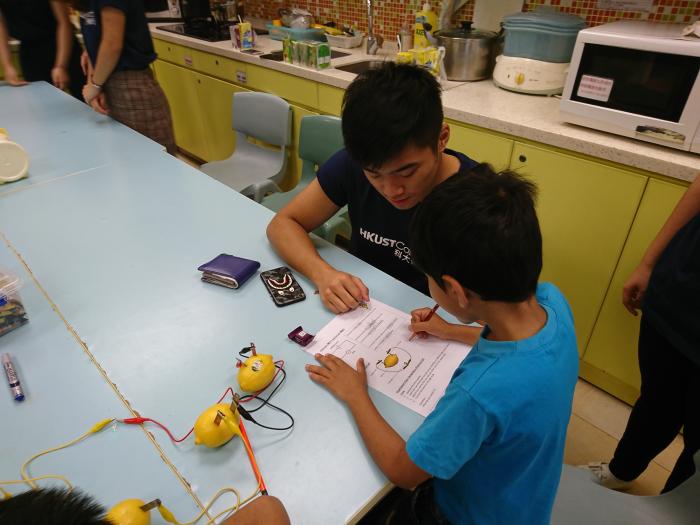 Teaching electricity through lemon cell batteries