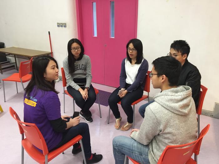 Connect ACE briefing other volunteers on the activity plan