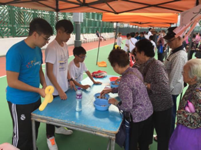 The elderly playing games at the Chinese New Year Fair