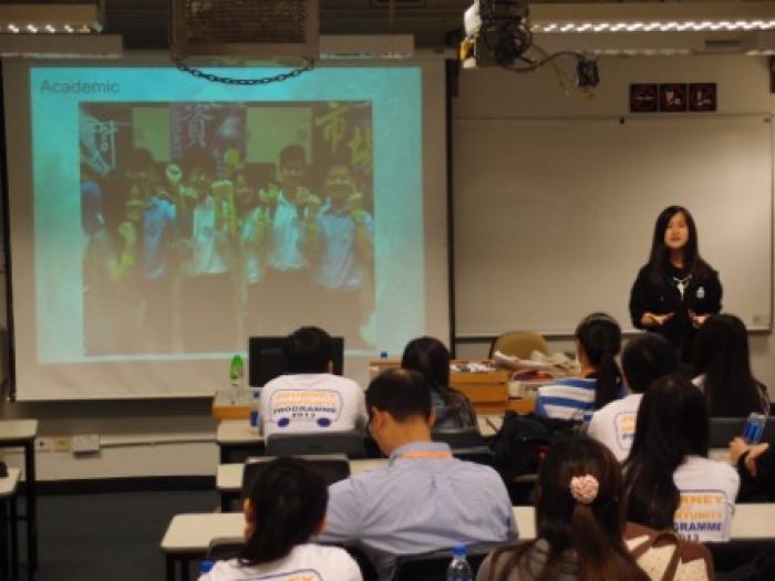 Students sharing about their university experience