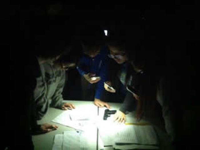 Students participating the real-life room escape game
