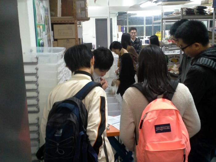 Full of  volunteers and bread donations at the FHK warehouse
