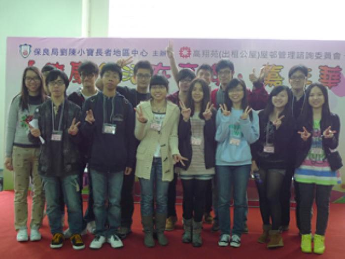 Volunteers doing great in the carnival