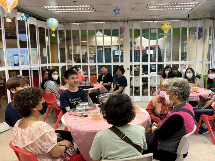 Preparing to make sesame roll