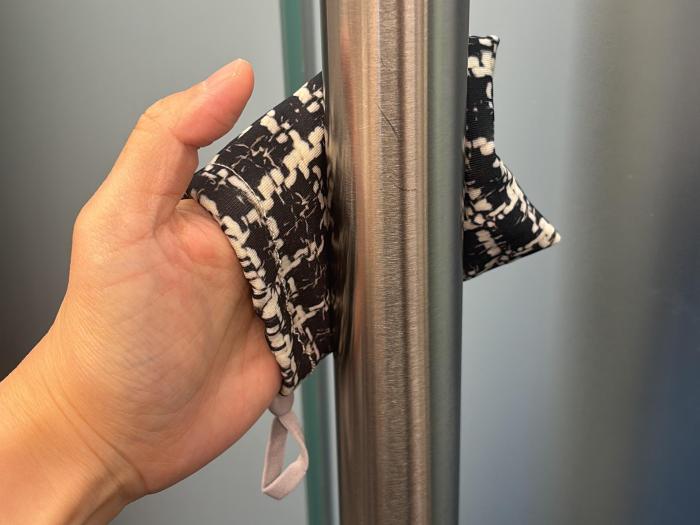 Product - sanitary hand pocket for elderly