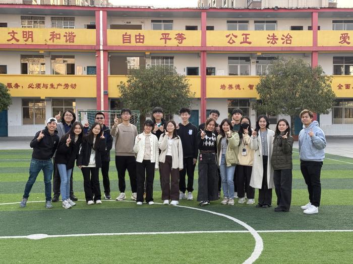 Volunteers had a very satisfied teaching experience.