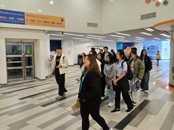 Getting to know more about HKUST student life through campus tour