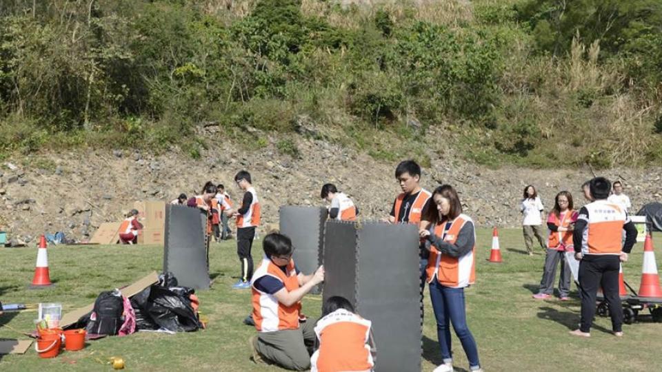 Volunteers preparing for the game session