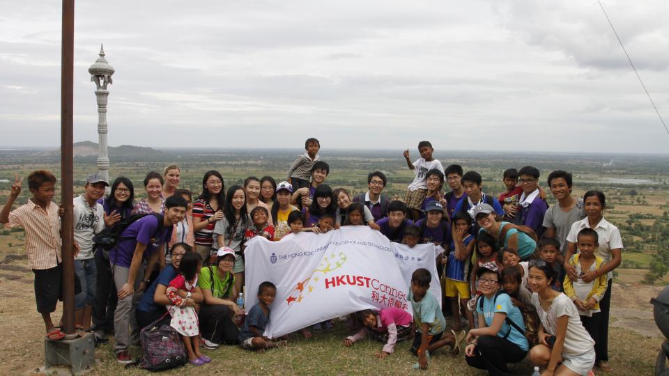 A group picture after hiking at Phnom Chiso Mountain