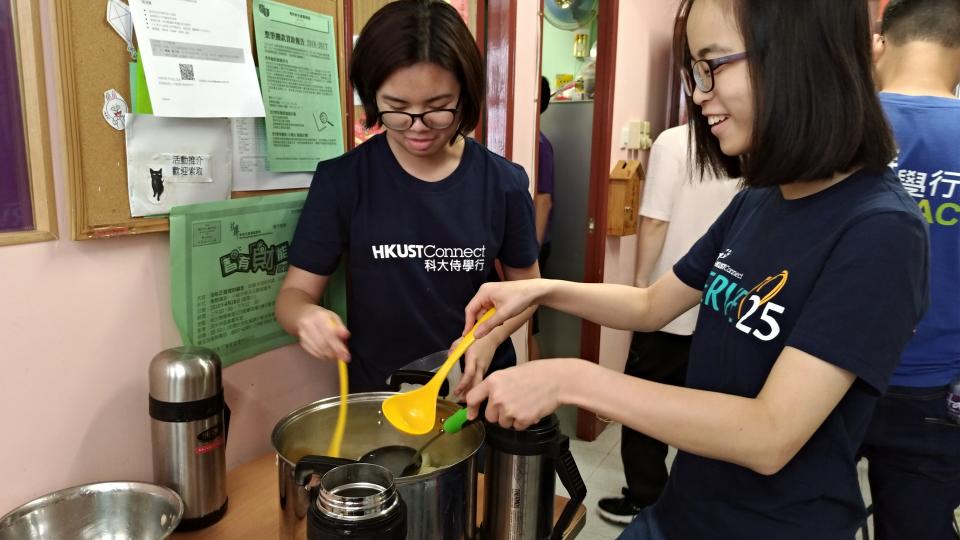 Volunteers preparing the soup