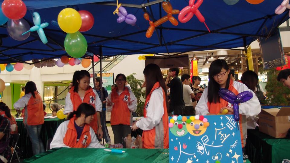 Volunteers preparing the booths