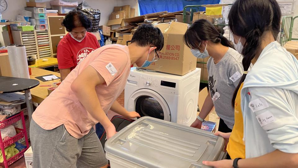 Volunteers working with Crossroads Foundation