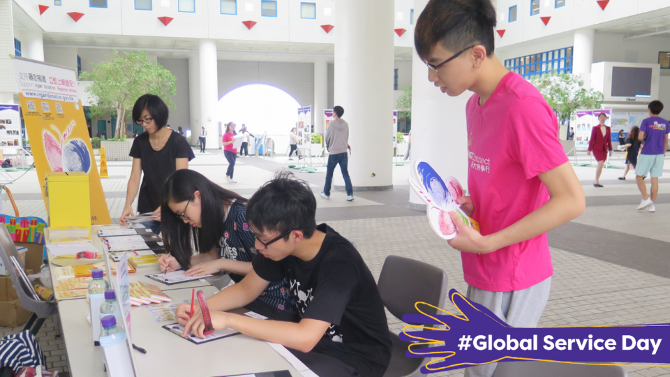 Volunteer help promote organ donation on campus