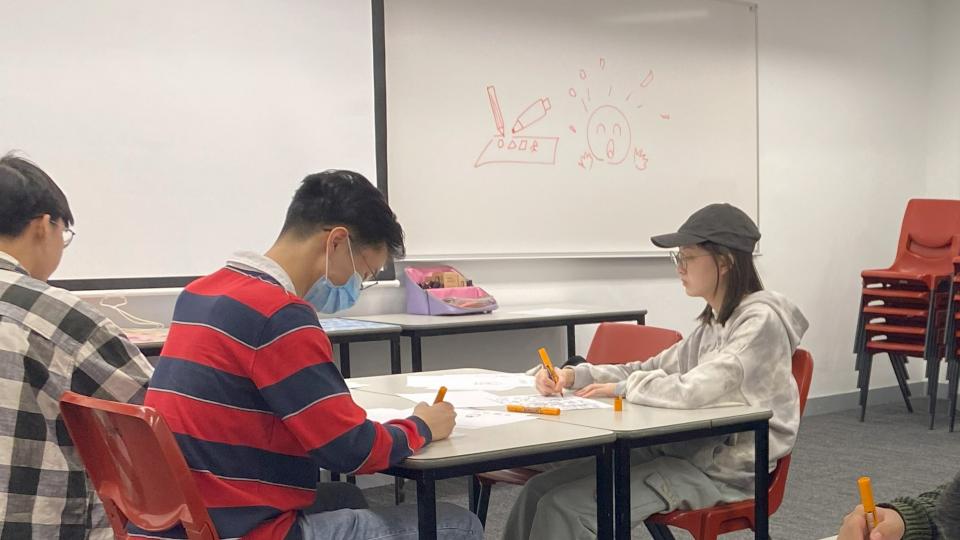 Participants enjoy themselves in drawing