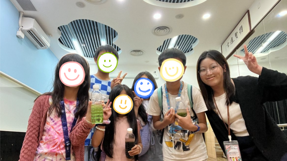 Group photo with children