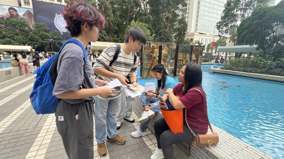 Volunteers engaging in meaningful conversations with migrant domestic workers
