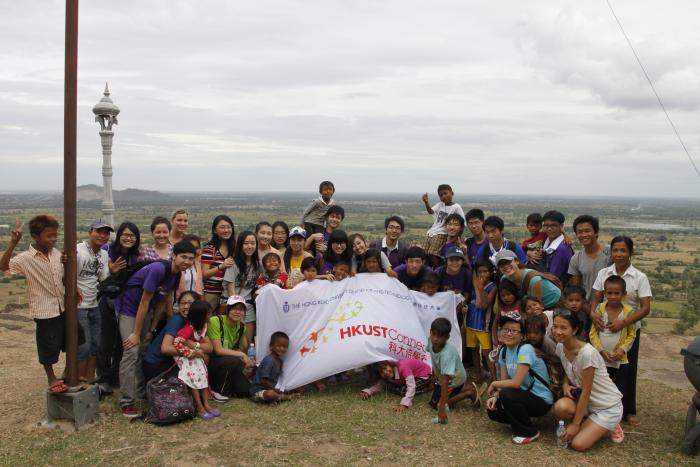 A group picture after hiking at Phnom Chiso Mountain