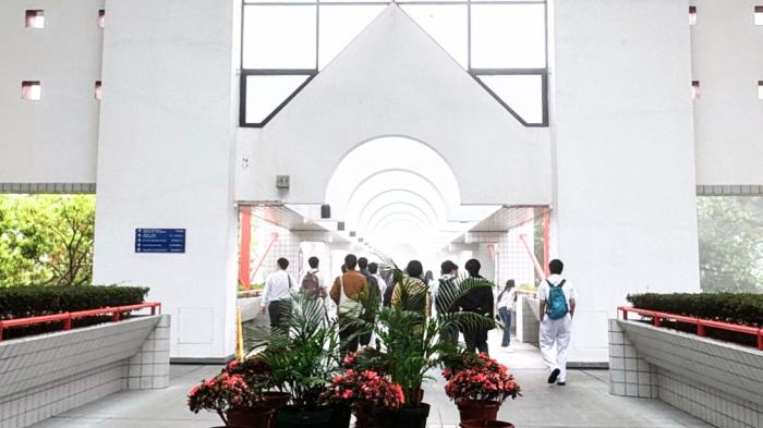 school tour at hkust