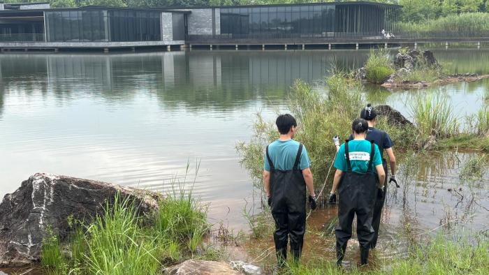 Students conducting field work at Integral
